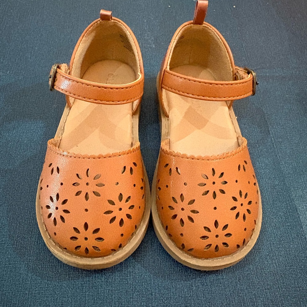 Old Navy Brown Floral Cutout Mary Jane Shoes
